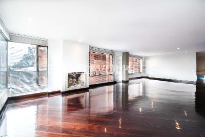 Apartamento de 3 alcobas en venta en Los Rosales, Bogotá, 283 m² · foto 4 de 19