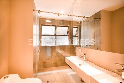 Apartamento de 3 alcobas en venta en Los Rosales, Bogotá, 283 m² · foto 12 de 19