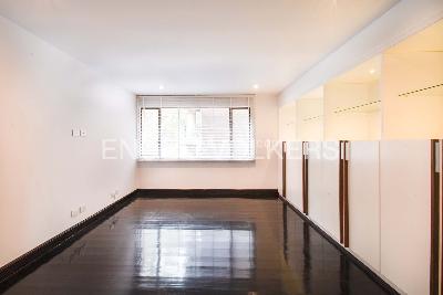 Apartamento de 3 alcobas en venta en Los Rosales, Bogotá, 283 m² · foto 13 de 19