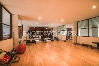 Apartamento de 3 alcobas en venta en Los Rosales, Bogotá, 283 m² · foto 18 de 19
