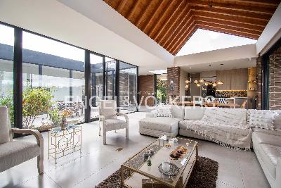Casa de 3 alcobas en venta en El Yarumo, Medellín, 374 m² · foto 6 de 20