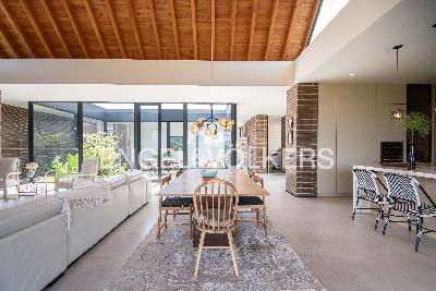 Casa de 3 alcobas en venta en El Yarumo, Medellín, 374 m² · foto 8 de 20