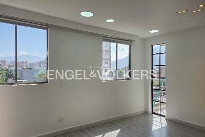 Apartamento de 1 alcoba en venta en Laureles, Medellín, 50 m² · foto 3 de 12