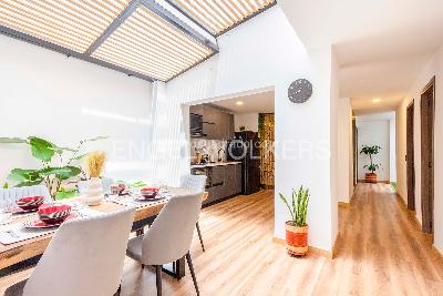 Apartamento de 2 alcobas en venta en Laureles, Medellín, 101 m² · foto 3 de 8