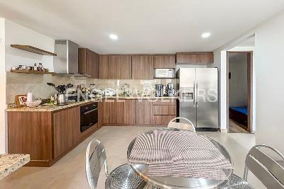 Apartamento de 3 alcobas en venta en La Carolina, Bogotá, 168 m² · foto 4 de 11