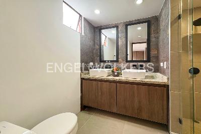 Apartamento de 3 alcobas en venta en La Carolina, Bogotá, 168 m² · foto 7 de 11