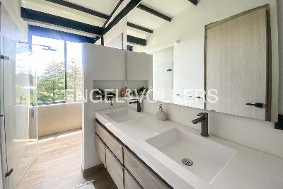 Casa de 3 alcobas en venta en Alto Del Escobero, Medellín, 260 m² · foto 9 de 20