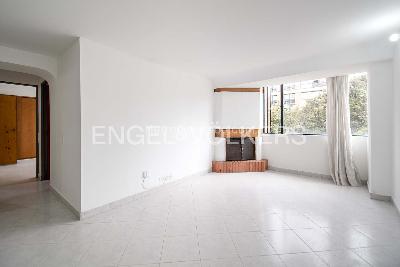 Apartamento en venta en Las Villas, Bogotá · foto 3 de 16