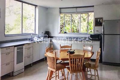Casa de 3 alcobas en venta en Don Diego, Medellín, 191 m² · foto 2 de 10