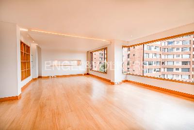 Apartamento en arriendo en Chico Museo, Bogotá · foto 2 de 16