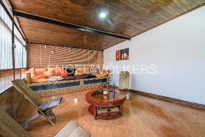 Apartamento de 3 alcobas en venta en La Carolina, Bogotá, 200 m² · foto 2 de 10