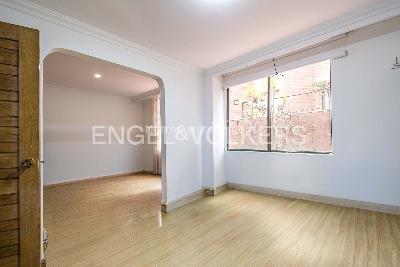 Apartamento de 3 alcobas en venta en La Carolina, Bogotá, 200 m² · foto 8 de 10