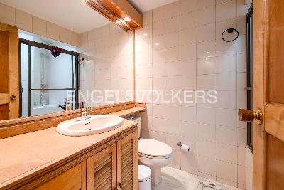 Apartamento en venta en Santa Barbara Central, Bogotá · foto 9 de 13