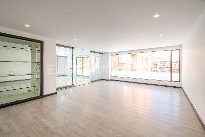 Apartamento de 5 alcobas en venta en La Carolina, Bogotá, 501 m² · foto 4 de 16