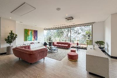 Apartamento de 3 alcobas en venta en Cerros De Suba, Bogotá, 183 m² · foto 2 de 20