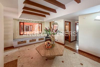 Casa de 3 alcobas en venta en Cerros De Suba, Bogotá, 297 m² · foto 3 de 20