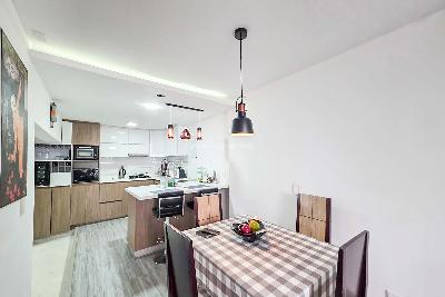 Casa de 3 alcobas en venta en El Tesoro, Medellín, 181 m² · foto 8 de 19