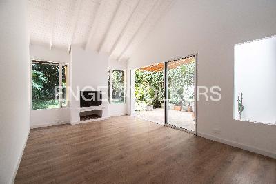 Casa de 4 alcobas en venta en Las Lomas, Medellín, 243 m² · foto 2 de 17