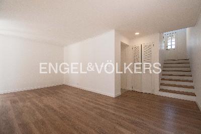 Casa de 4 alcobas en venta en Las Lomas, Medellín, 243 m² · foto 3 de 17