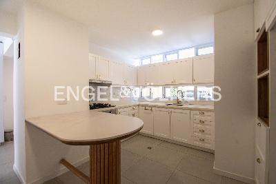 Casa de 4 alcobas en venta en Las Lomas, Medellín, 243 m² · foto 5 de 17