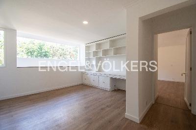 Casa de 4 alcobas en venta en Las Lomas, Medellín, 243 m² · foto 7 de 17