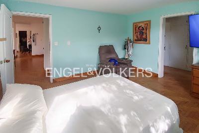 Apartamento de 3 alcobas en venta en El Tesoro, Medellín, 157 m² · foto 8 de 11