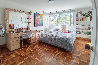 Apartamento de 3 alcobas en venta en El Tesoro, Medellín, 157 m² · foto 10 de 11