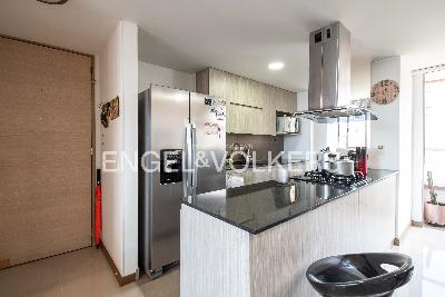 Apartamento en venta en Loma Del Chocho, Medellín · foto 2 de 17
