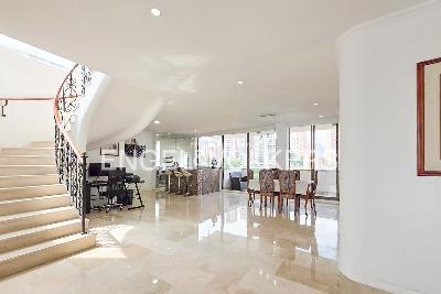 Apartamento de 4 alcobas en venta en El Tesoro, Medellín, 325 m² · foto 2 de 20