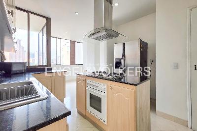 Apartamento de 4 alcobas en venta en El Tesoro, Medellín, 325 m² · foto 7 de 20