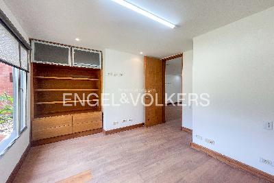 Casa de 4 alcobas en venta en Loma Del Escobero, Medellín, 480 m² · foto 7 de 20