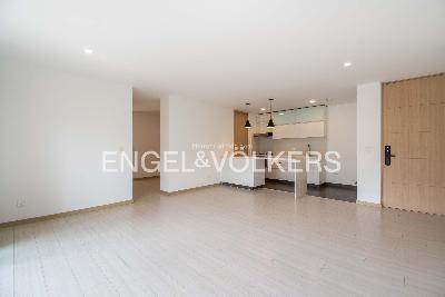 Apartamento de 3 alcobas en venta en Loma Del Chocho, Medellín, 98 m² · foto 2 de 19