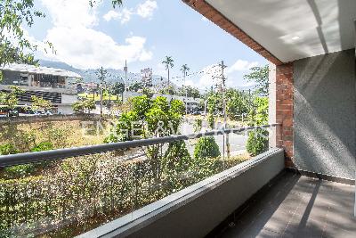Apartamento de 3 alcobas en venta en Loma Del Chocho, Medellín, 98 m² · foto 8 de 19