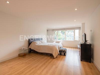 Apartamento de 3 alcobas en venta en Chico Museo, Bogotá, 185 m² · foto 8 de 13