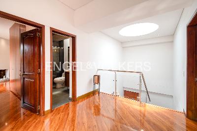 Apartamento de 4 alcobas en venta en Santa Barbara Central, Bogotá, 238 m² · foto 16 de 18