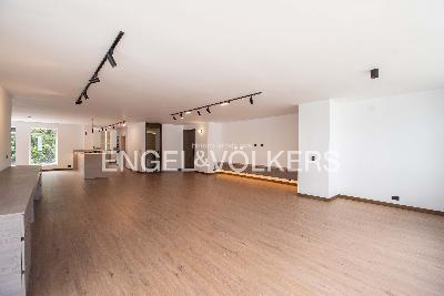 Apartamento de 3 alcobas en venta en Milla De Oro, Medellín, 203 m² · foto 2 de 15
