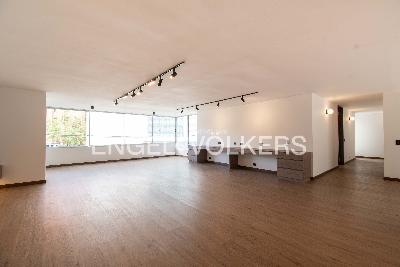 Apartamento de 3 alcobas en venta en Milla De Oro, Medellín, 203 m² · foto 7 de 15