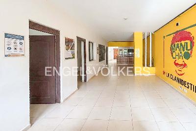 Casa de 5 alcobas en venta en El Poblado, Medellín, 280 m² · foto 2 de 8