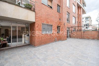 Apartamento de 2 alcobas en venta en Chico Navarra, Bogotá, 99 m² · foto 9 de 15
