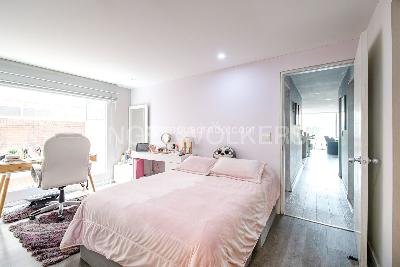 Apartamento de 2 alcobas en venta en Chico Navarra, Bogotá, 99 m² · foto 12 de 15