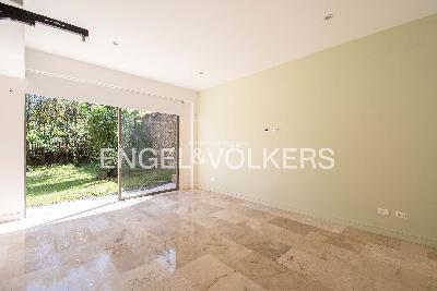 Casa de 4 alcobas en venta en Loma Del Chocho, Medellín, 404 m² · foto 6 de 20