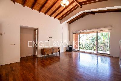 Casa de 4 alcobas en venta en Loma Del Chocho, Medellín, 404 m² · foto 9 de 20
