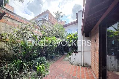 Casa de 5 alcobas en venta en Laureles, Medellín, 261 m² · foto 6 de 15