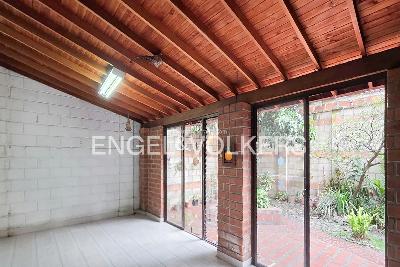 Casa de 5 alcobas en venta en Laureles, Medellín, 261 m² · foto 7 de 15