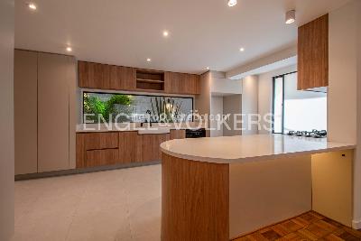 Apartamento de 3 alcobas en venta en Los Rosales, Bogotá, 207 m² · foto 5 de 17