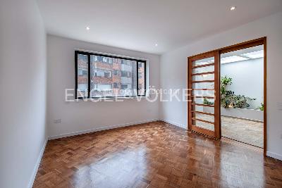 Apartamento de 3 alcobas en venta en Los Rosales, Bogotá, 207 m² · foto 8 de 17