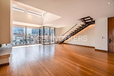 Apartamento de 2 alcobas en venta en El Virrey, Bogotá, 265 m² · foto 2 de 18
