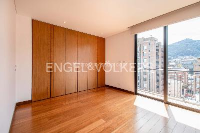 Apartamento de 2 alcobas en venta en El Virrey, Bogotá, 265 m² · foto 12 de 18