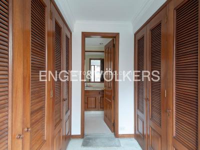 Apartamento de 3 alcobas en arriendo en Los Rosales, Bogotá, 239 m² · foto 11 de 16