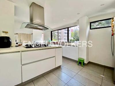 Apartamento en venta en El Tesoro, Medellín · foto 5 de 14